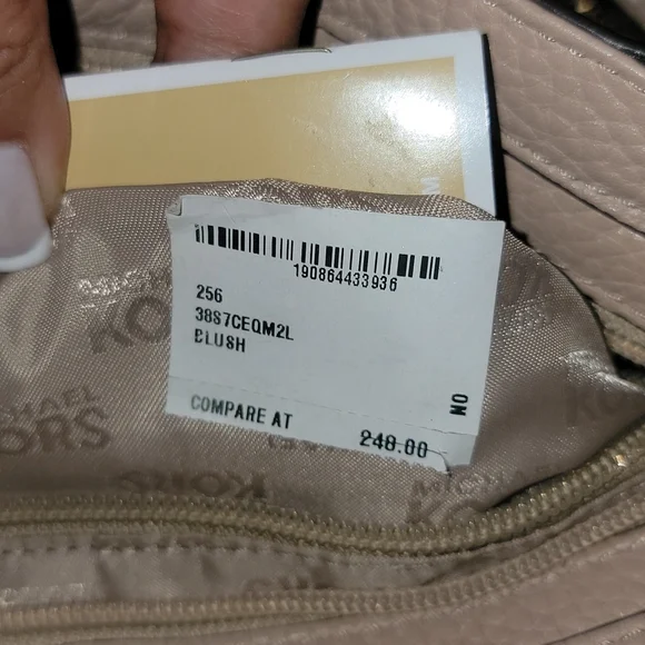 NWT MK Shoulder Convertible 'Hallie' Blush Leather Cross Body Bag - Picture 10 of 10